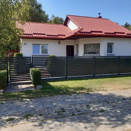 Dom Bursztyn بيت للعطل