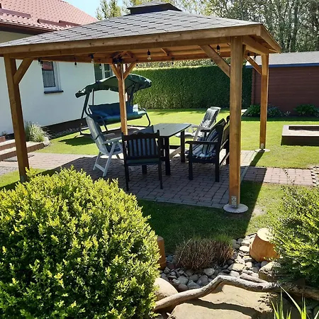 Dom Bursztyn بيت للعطل *